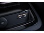 Volvo V90 2.0 T8 Plug-in hybrid AWD Ultra Dark | Trekhaak | Panoramadak | 360 Camera | Gelaagd Glas | Stoel en Stuurverwarming | Head Up Display | Leder Dashboard |