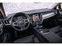 Volvo V90 2.0 T8 Plug-in hybrid AWD Ultra Dark | Trekhaak | Panoramadak | 360 Camera | Gelaagd Glas | Stoel en Stuurverwarming | Head Up Display | Leder Dashboard |