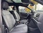 Volkswagen T-Roc 1.5 TSI 150pk 7-DSG R-Line Edition | Panoramadak | Black Style Pakket | Apple Carplay | Android auto | 19inch | LED Matrix