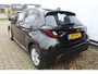 Toyota Yaris Hybrid Mazda 2 Mazda 2 l Apple Carplay/ Android auto l Keyless l Automaat l Cruise control l Stuur- en Stoelverwarming VDL auto