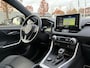 Toyota RAV4 2.5 HYBRID AWD BLACK EDITION ALARMKLASSE-3 PANODAK TREKHAAK 1650KG-TREKGEW JBL-AUDIO BLIND-SPOT PARK-SENSOREN STOELVERW 360° CAMERA EL-STOEL NL-AUTO UNIEKE KM-STAND