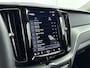 Volvo XC60 2.0 T6 Plug-in hybrid AWD Plus Dark | Trekhaak | PDC + 360 camera | BLIS | Adaptive Cruiscontrol | Stoel + Stuurverwarming | All Season banden |