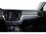 Volvo V60 B3 Momentum Advantage |Adaptive Cruise Control | BLIS | Stoelverwarming | Harman Kardon Premium Audio | Parkeercamera | Parkeersensoren voor + achter | Dealeronhouden | Navigatie | Apple Carplay/Android Auto
