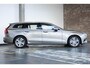 Volvo V60 B3 Momentum Advantage |Adaptive Cruise Control | BLIS | Stoelverwarming | Harman Kardon Premium Audio | Parkeercamera | Parkeersensoren voor + achter | Dealeronhouden | Navigatie | Apple Carplay/Android Auto