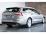 Volvo V60 B3 Momentum Advantage |Adaptive Cruise Control | BLIS | Stoelverwarming | Harman Kardon Premium Audio | Parkeercamera | Parkeersensoren voor + achter | Dealeronhouden | Navigatie | Apple Carplay/Android Auto