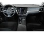 Volvo V60 B3 Momentum Advantage |Adaptive Cruise Control | BLIS | Stoelverwarming | Harman Kardon Premium Audio | Parkeercamera | Parkeersensoren voor + achter | Dealeronhouden | Navigatie | Apple Carplay/Android Auto