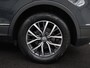 Volkswagen Tiguan 1.5 TSI Comfortline | Panoramadak | Stoelverwarming | Massage | Adaptive cruise | Carplay | Navigatie | Parkeerhulp