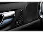 Volvo S60 B3 Mild Hybrid R-Design | Premium audio by Harman Kardon | Verwarmbare voorstoelen | DAB | Elektrisch verstelbare bestuurdersstoel met geheugenfunctie | Blind spot | Adaptive cruise control | Dealer onderhouden | 19 inch lichtmetalen velgen | Stuurverwarming | Achteruitrij camera |