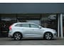 Volvo XC60 T5 R-Design Panoramadak | Camera | Standkachel | 18-Inch | Elek. stoelen i.c.m geheugen