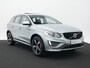 Volvo XC60 T5 R-Design Panoramadak | Camera | Standkachel | 18-Inch | Elek. stoelen i.c.m geheugen