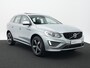Volvo XC60 T5 R-Design Panoramadak | Camera | Standkachel | 18-Inch | Elek. stoelen i.c.m geheugen