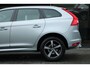 Volvo XC60 T5 R-Design Panoramadak | Camera | Standkachel | 18-Inch | Elek. stoelen i.c.m geheugen