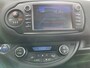 Toyota Yaris 1.5 Hybrid Executive | Navigatie | Licht metalen velgen | Parkeercamera | Armsteun voor |