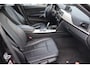 BMW 3-Serie Touring 318d Executive Navigatie, Cruise control, Climate control, Stoelverwarming, Lichtmetalen wielen