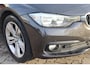 BMW 3-Serie Touring 318d Executive Navigatie, Cruise control, Climate control, Stoelverwarming, Lichtmetalen wielen