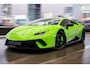 Lamborghini Huracan 5.2 V10 LP640-4 Performante 471kW/640pk DCT7 CARBON BUCKET SEATS + NAVIGATIE + LIFT + KERAMISCHE REMMEN + CENTRE LOCKS + FORGED CARBON INTERIEUR + ACHTERSPOILER + ALA + ALCANTARA + LED VERLICHTING + CAMERA + 20" LM-VELGEN!!