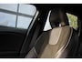 Volvo V40 2.0 T2 R-Design - LEDER/ALCANTARA - HARMAN KARDON - LED - NAVI - DIGITALCOCKPIT - STOEL VERW - VERW VOORUIT - 1E EIG!