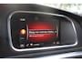 Volvo V40 2.0 T2 R-Design - LEDER/ALCANTARA - HARMAN KARDON - LED - NAVI - DIGITALCOCKPIT - STOEL VERW - VERW VOORUIT - 1E EIG!