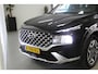Hyundai Santa Fe 1.6 T-GDI HEV Comfort Smart 7p. | CAMERA | STOEL-VERW | NAVIGATIE | CARPLAY | PDC | LED | ACC | 19'LMV |