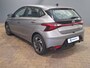 Hyundai i20 1.0 T-GDI Comfort Camera | Stuur & Stoelverwarming | 16" Lichtmetaal | Carplay | Airco | Cruise | DAB | Digitaal Dashboard | Achteruitrijcamera | Airco | Apple Carplay/Android Auto|telefoonintegratie premium