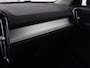 Volvo XC40 2.0 T4 Momentum | Trekhaak | 360 Camera | Adaptive cruise | Navigatie | 19'' | Half leder | Climate control | Bluetooth