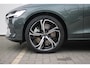 Volvo V60 T6 350PK Plug-in hybrid AWD Plus Bright | Adaptieve Cruise Control met Pilot Assist | Premium audio by Harman Kardon | 360 graden camera | 19" Lichtmetalen velgen | Panoramisch schuif-/kanteldak | Stoelverwarming | Elektrische voorstoelen met geheugen | Stuurwielverwarming | Semi-elektrische trekhaak |