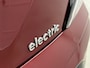 Hyundai Kona Electric EV Fashion 64 kWh | Schuifdak | Stoel en stuurwiel verwarming | Navigatie, Apple Carplay Androidauto | Soh 97,2%|