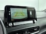 Hyundai Kona Electric EV Fashion 64 kWh | Schuifdak | Stoel en stuurwiel verwarming | Navigatie, Apple Carplay Androidauto | Soh 97,2%|