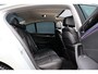 BMW 5-Serie 520d High Executive | HUD | 360° Camera | Trekhaak | ACC | Schuif-/kanteldak | Leder |