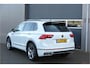Volkswagen Tiguan 1.5 TSI 150pk DSG 2xR-Line Virtual Cockpit , Trekhaak, Camera , Navi , DAB+ , Carplay , Led verlichting etc.