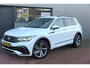 Volkswagen Tiguan 1.5 TSI 150pk DSG 2xR-Line Virtual Cockpit , Trekhaak, Camera , Navi , DAB+ , Carplay , Led verlichting etc.