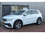 Volkswagen Tiguan 1.5 TSI 150pk DSG 2xR-Line Virtual Cockpit , Trekhaak, Camera , Navi , DAB+ , Carplay , Led verlichting etc.
