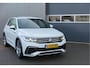 Volkswagen Tiguan 1.5 TSI 150pk DSG 2xR-Line Virtual Cockpit , Trekhaak, Camera , Navi , DAB+ , Carplay , Led verlichting etc.