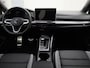 Volkswagen Golf 1.5eHybrid 200kW/272PK GTE · Panoramadak · Trekhaak · Leder · Camera · Elektrische stoel verstelling · Garantie tot maart 2030 of 100000km.