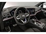 Volkswagen Touareg R Edition 3.0 TSI eHybrid 462pk Tiptronic Panoramadak, Luchtvering, Lederen bekleding, 360 camera, Elektrische achterklep, LED matrix koplampen