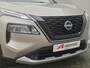Nissan X-Trail 1.5 e-4orce Tekna 4WD Automaat / Fabrieksgarantie tot 06-2027 / Allseason banden / HUD / Elektrische achterklep / Trekgewicht 1800 kg / Stuur-, Stoel en Achterbank verwarming / Adaptief CC / Rondomzicht camera /