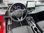 Toyota Corolla Touring Sports Hybrid 140 Comfort Automaat / Fabrieksgarantie tot 03-2027 < 100.000km, tot 10 jaar mogelijk ** / Navigatie (abbo) / Adaptieve CC / Achteruitrijcamera / Stuur- en stoelverwarming / Apple Carplay Android / 17" LM wielen + All Season banden /