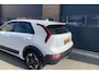 Kia Niro Light Edition 64.8 kWh | Navigatie | Camera | Climate control | Adapt. Cruise | Carplay | PDC A | LMV 17 inch