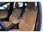 Volvo V40 1.5 T2 Nordic+ | Climate Control | Stoelverwarming | Afn. trekhaak | Panoramadak | Volvo Guard Alarm | Parkeerverwarming | Lederen bekleding | Elektr. verstelbare bestuurdersstoel incl. memory | Volvo on Call | LED koplampen | Key-less entry | Parkeersensoren voor + achter | Parkeercamera | All seasonbanden | High Performance Audio |