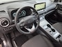 Hyundai Kona Electric EV Comfort Smart 64 kWh Automaat / Accu SOH 100% / Fabrieksgarantie tot 09-2026 / Dealer onderhouden / WLTP bereik 484 km bereik stad 660 km / Stuur en Stoelverwarming / Allseason banden / Adaptief / Achteruitrijcamera /