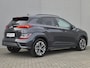 Hyundai Kona Electric EV Comfort Smart 64 kWh Automaat / Accu SOH 100% / Fabrieksgarantie tot 09-2026 / Dealer onderhouden / WLTP bereik 484 km bereik stad 660 km / Stuur en Stoelverwarming / Allseason banden / Adaptief / Achteruitrijcamera /