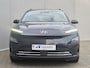 Hyundai Kona Electric EV Comfort Smart 64 kWh Automaat / Accu SOH 100% / Fabrieksgarantie tot 09-2026 / Dealer onderhouden / WLTP bereik 484 km bereik stad 660 km / Stuur en Stoelverwarming / Allseason banden / Adaptief / Achteruitrijcamera /