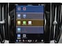 Volvo S60 Recharge T6 AWD Plus Dark - Panorama/schuifdak - IntelliSafe Assist & Surround - 360º Camera - Harman/Kardon audio - Adaptieve LED koplampen - Verwarmde voorstoelen, stuur & achterbank - Parkeersensoren voor & achter - Elektr. bedienb. voorstoelen met geheugen - Elektr. inklapbare trekhaak - 19' LMV