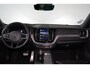 Volvo XC60 T6 Recharge AWD R-Design - Panorama/schuifdak - IntelliSafe Assist & Surround - Harman/Kardon audio - Adaptieve LED koplampen - Parkeercamera achter - Verwarmde voorstoelen & stuur - Parkeersensoren voor & achter - Elektr. bedienb. voorstoelen met geheugen - Head up display - Extra getint glas - Elektr. inklapbare trekhaak - 21' LMV