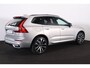 Volvo XC60 T6 Recharge AWD R-Design - Panorama/schuifdak - IntelliSafe Assist & Surround - Harman/Kardon audio - Adaptieve LED koplampen - Parkeercamera achter - Verwarmde voorstoelen & stuur - Parkeersensoren voor & achter - Elektr. bedienb. voorstoelen met geheugen - Head up display - Extra getint glas - Elektr. inklapbare trekhaak - 21' LMV
