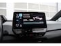 Volkswagen ID.3 204pk Life 58 kWh | Navigatie | Camera | Stoelverwarming | IQ Light