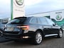 Skoda Superb Combi 1.4 TSI iV 218pk Business Edition Plus | Trekhaak | Adaptieve cruise control | Verwarmbaar voorruit | Stoelverwarming voor & achter |