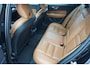 Volvo V60 2.0 B3 163pk Momentum Advantage | Trekhaak Wegklapbaar | Leer | Camera | 19" Velgen
