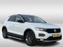 Volkswagen T-Roc 1.5 TSI Sport / Digitaal dashboard / Pano / Leder / Parkeersensoren V+A / Navigatie / Trekhaak / P4