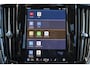 Volvo V90 T6 Recharge AWD Plus Dark - IntelliSafe Assist & Surround - 360º Camera - Harman/Kardon audio - Adaptieve LED koplampen - Verwarmde voorstoelen, stuur & achterbank - Parkeersensoren voor & achter - Elektr. bedienb. voorstoelen met geheugen - Extra getint glas - Elektr. inklapbare trekhaak - 19' LMV
